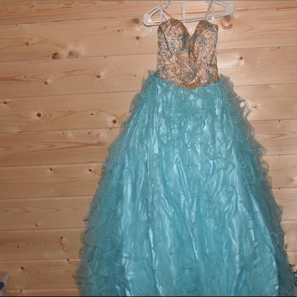 Prom Dress - Picture 6 of 6